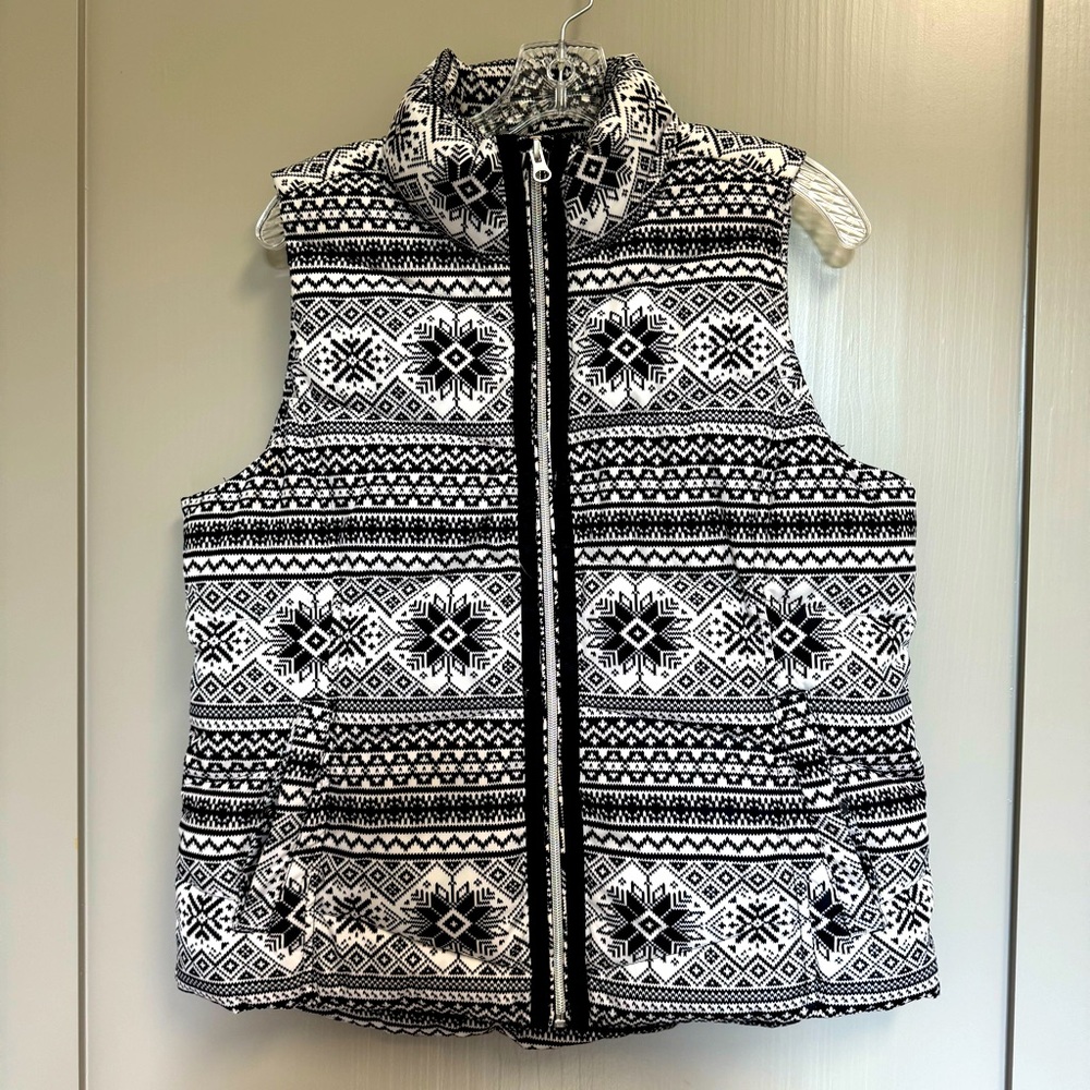Lands’ End‎ Size Medium 10 12 Black White Fair Isle Snowflake Down Puffer Vest